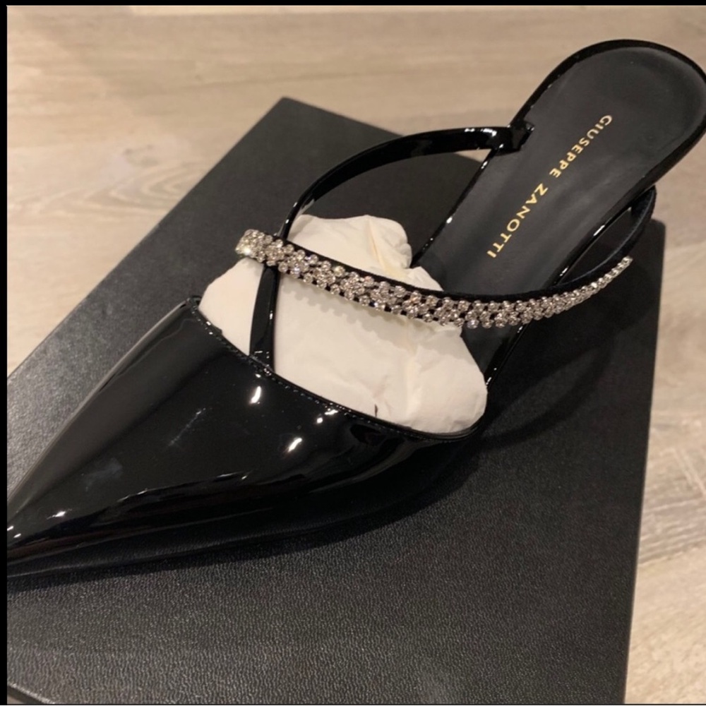 Elegant Giuseppe Zanotti Shiny Black Heels with Rhinestone Straps - Picture 8 of 12